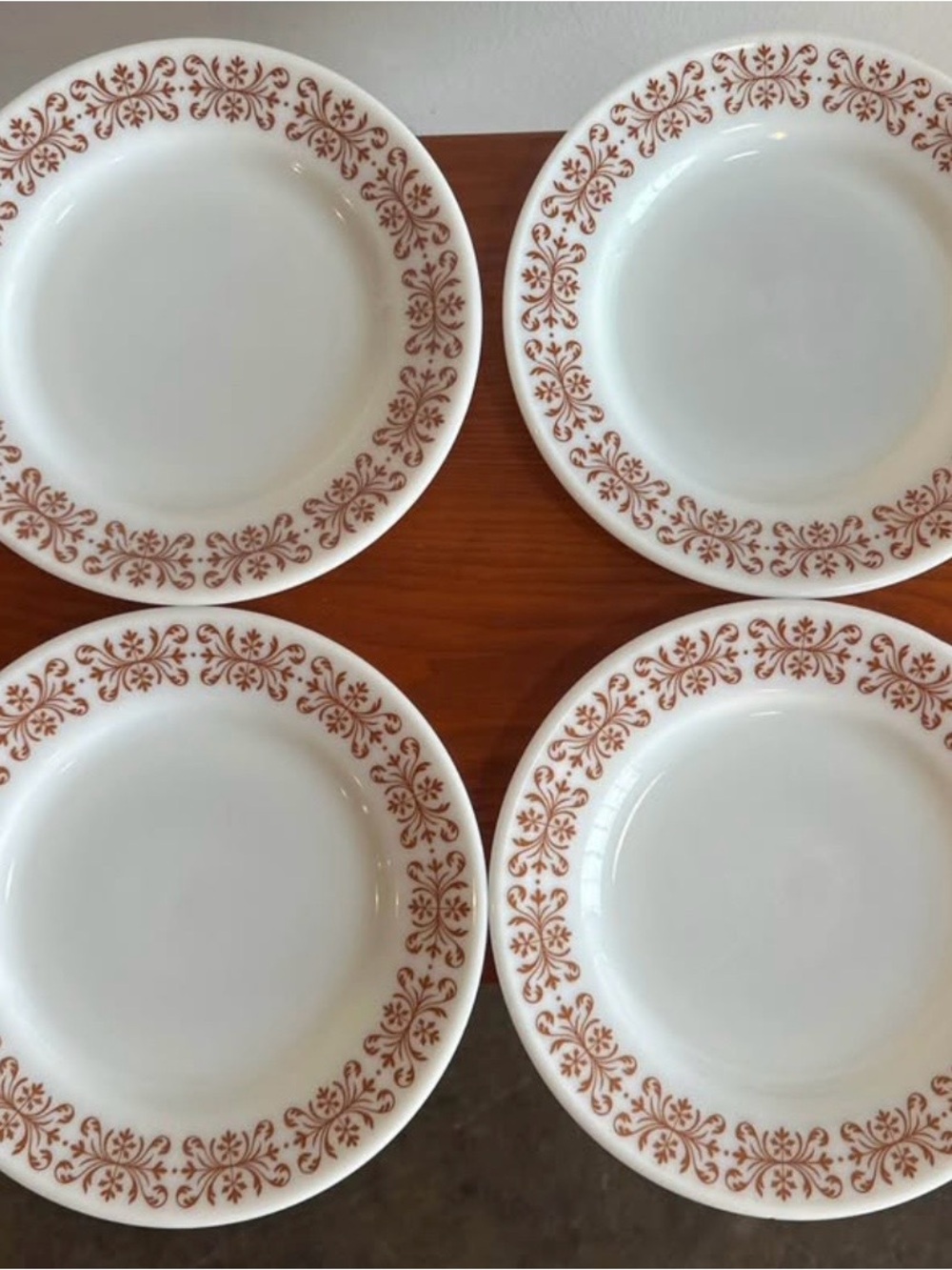 Pyrex "Copper Filigree" Plates – Set of 4 (1960s/70s) Vintage